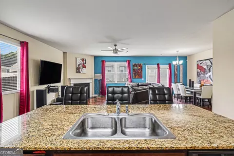 Kitchen - 1989 Osprey Dr, Hampton, GA 30228 photo 3 of 3