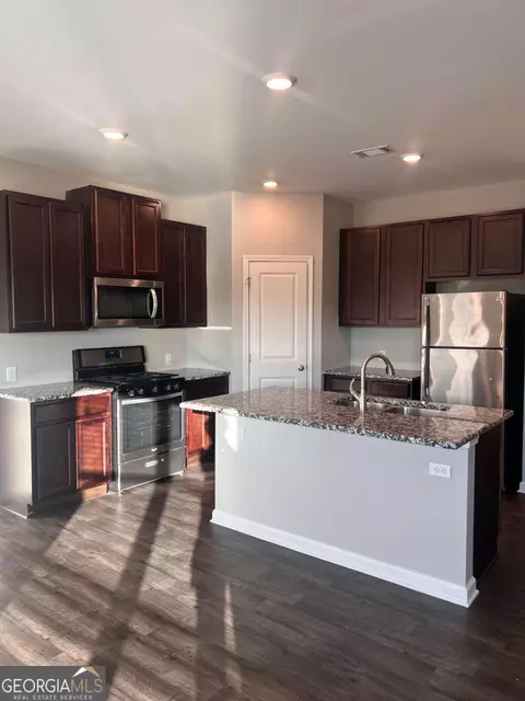 99 Auburn Depot Dr, Auburn, GA 30011