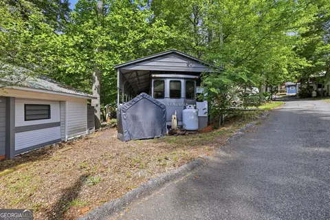 1052 Mountain Shadows Dr, Cleveland, GA 30528