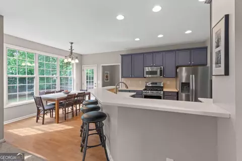 Kitchen - 243 Ribbon Leaf Vw, Suwanee, GA 30024 photo 6 of 8