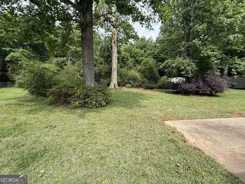 Exterior - 133 Alton Dr, Lagrange, GA 30241 photo 11 of 13