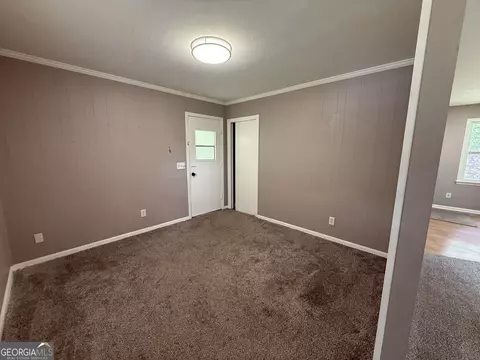 Living - 133 Alton Dr, Lagrange, GA 30241 photo 4 of 5