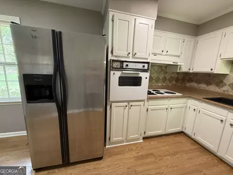 Kitchen - 133 Alton Dr, Lagrange, GA 30241 photo 3 of 6
