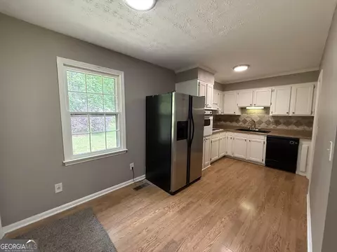Kitchen - 133 Alton Dr, Lagrange, GA 30241 photo 1 of 6