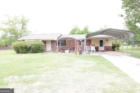 136 Morris Dr, Alma, GA 31510