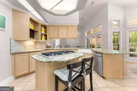 Kitchen - 593 Cross Creek Dr, Toccoa, GA 30577 photo 2 of 6