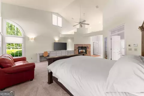 Bedroom - 593 Cross Creek Dr, Toccoa, GA 30577 photo 3 of 8