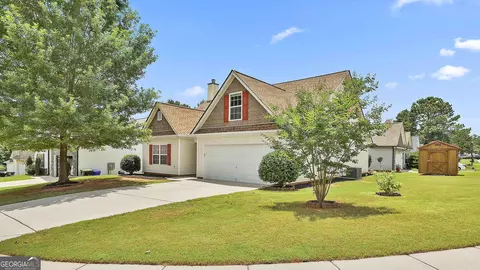 18 Hill Top Cir, Grantville, GA 30220