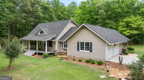 420 Darren Dr, Fayetteville, GA 30215