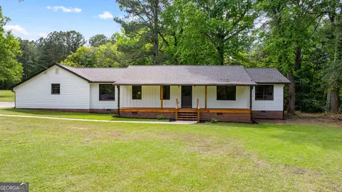 35 Frasier Dr, Brooks, GA 30205