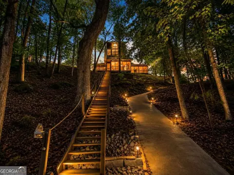 Undisclosed, Waleska, GA 30183