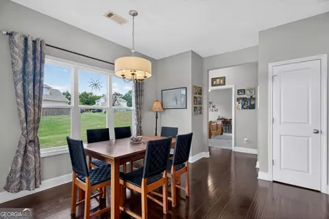 Dining - 206 Lagoon St #176, Lagrange, GA 30241 photo 3 of 3