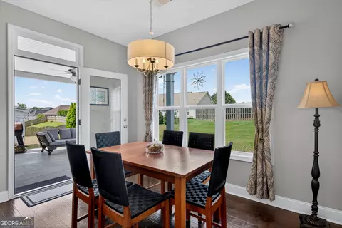 Dining - 206 Lagoon St #176, Lagrange, GA 30241 photo 2 of 3