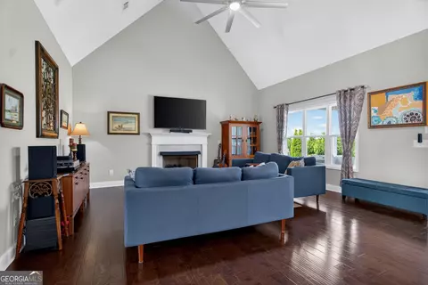 Living - 206 Lagoon St #176, Lagrange, GA 30241 photo 1 of 2