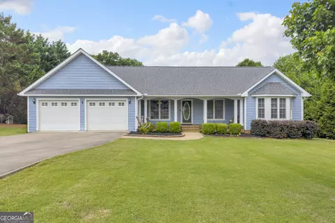 331 Highland Ridge Dr, Hartwell, GA 30643