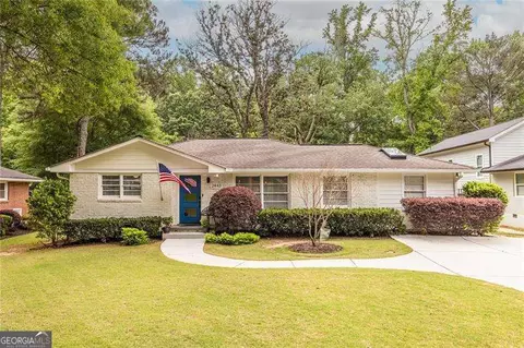 2443 Hunting Valley Dr, Decatur, GA 30033
