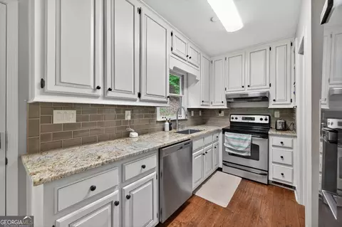 Kitchen - 452 Bellflower Dr, Jasper, GA 30143 photo 1 of 3
