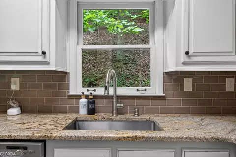 Kitchen - 452 Bellflower Dr, Jasper, GA 30143 photo 2 of 3