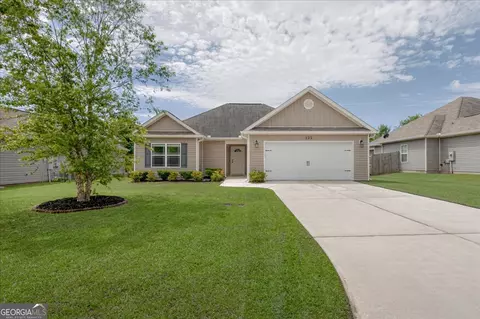 125 Worchester Dr, Perry, GA 31069