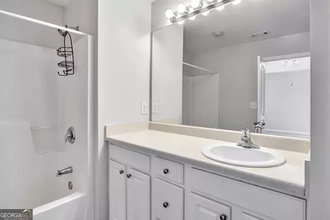Bath - 180 Orchard Dr, Covington, GA 30014 photo 2 of 4