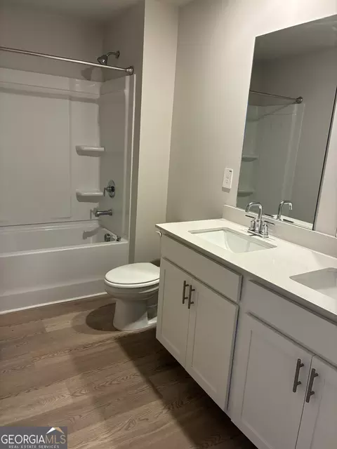 Bath - 3120 Train St, Buford, GA 30519 photo 1 of 2