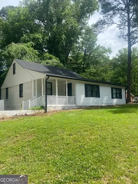 214 Pinewood Ln, Stockbridge, GA 30281