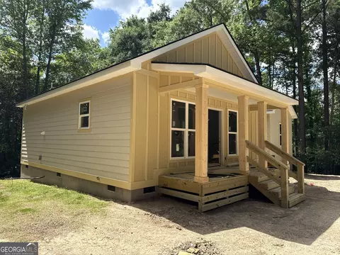 Exterior - 194 Poplar Cir, Lagrange, GA 30241 photo 2 of 9