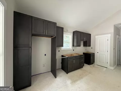 Kitchen - 194 Poplar Cir, Lagrange, GA 30241 photo 1 of 2