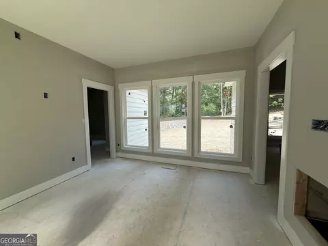 Living - 194 Poplar Cir, Lagrange, GA 30241 photo 1 of 1