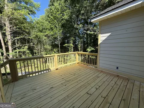 Exterior - 194 Poplar Cir, Lagrange, GA 30241 photo 5 of 9