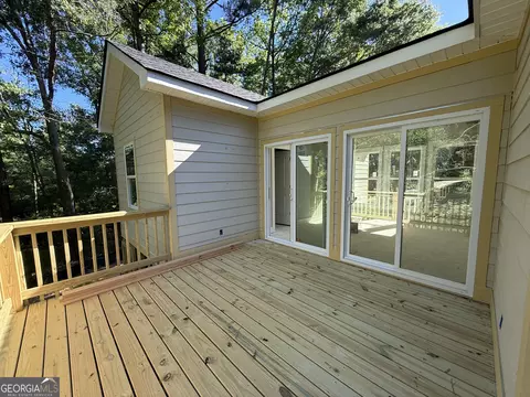 Exterior - 194 Poplar Cir, Lagrange, GA 30241 photo 4 of 9