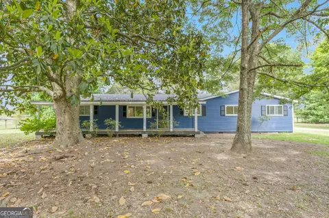 308 Fairview Rd, Brooks, GA 30205