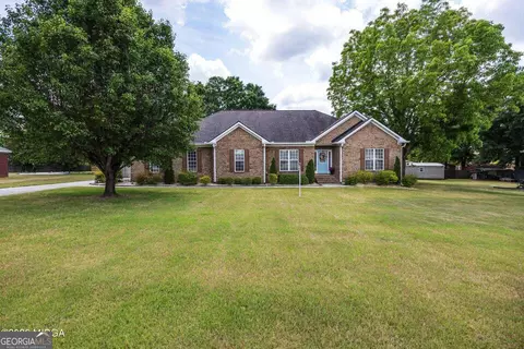 411 Dixieland Dr, Byron, GA 31008
