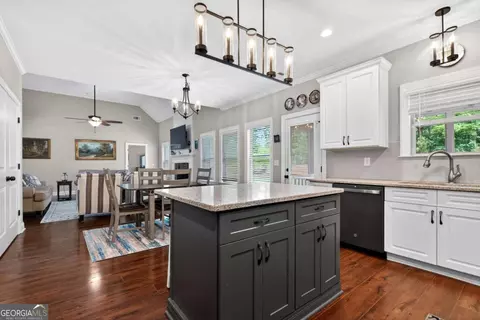 Kitchen - 3640 Eagle View Way, Monroe, GA 30655 photo 8 of 8