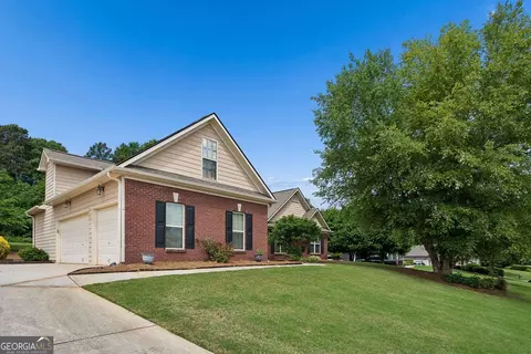 382 Emma Dr, Winder, GA 30680
