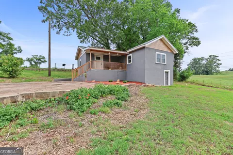 6033 Whitesville Rd, West Point, GA 31833