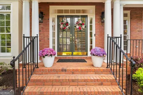 702 SE Cheswich Overlook SE, Marietta, GA 30067