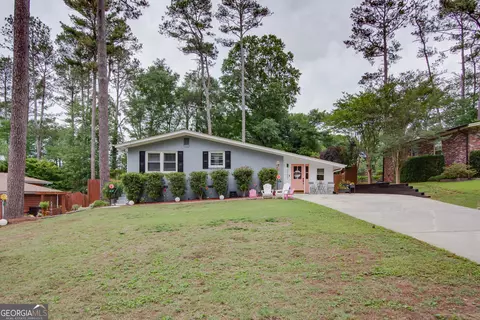 3056 Vine Cir, Decatur, GA 30033