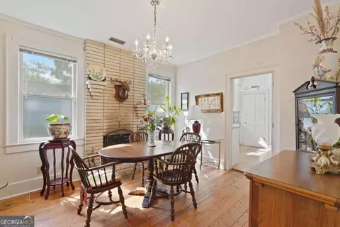 Dining - 702 E 32nd St, Savannah, GA 31401 photo 1 of 2