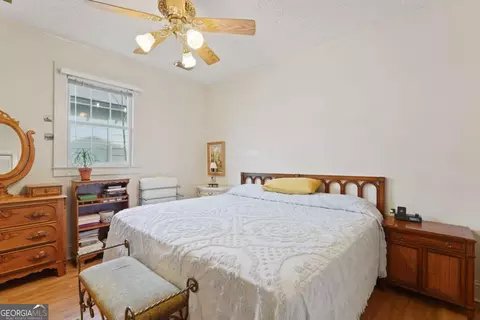Bedroom - 702 E 32nd St, Savannah, GA 31401 photo 2 of 7