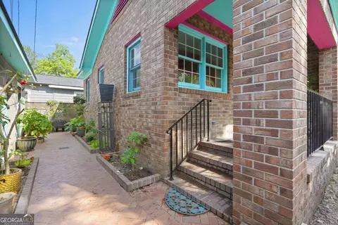 Exterior - 702 E 32nd St, Savannah, GA 31401 photo 3 of 4