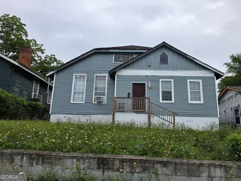 3823 Lake St, Macon, GA 31204