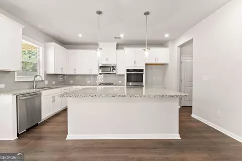 Kitchen - 4636 Leader Ln, Duluth, GA 30096 photo 2 of 3