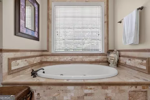 Bath - 420 Bevy Ct, Duluth, GA 30097 photo 4 of 10