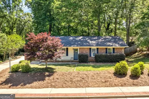 1009 College Station Rd, Athens, GA 30605