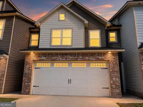 7811 Rock Rose Ln, Fairburn, GA 30213