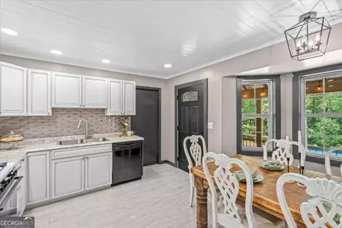 Kitchen - 86 Clackum Dr, Waco, GA 30182 photo 2 of 4
