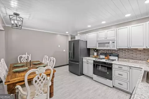 Kitchen - 86 Clackum Dr, Waco, GA 30182 photo 3 of 4