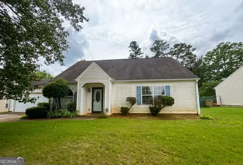 2759 Holly Berry Dr, Ellenwood, GA 30294