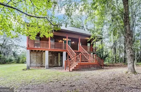 1525 W Black Island Rd, Darien, GA 31305